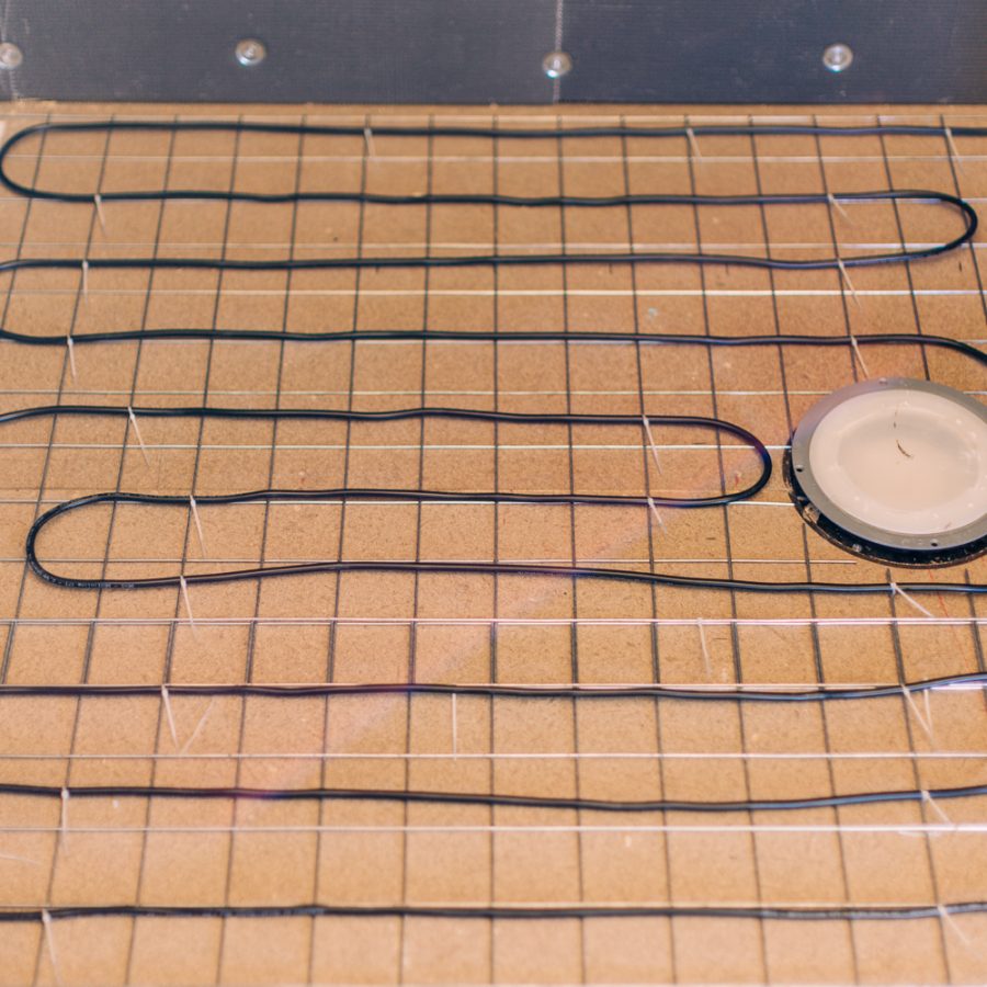 Varmekabler lagt på et bad og er klart for støp